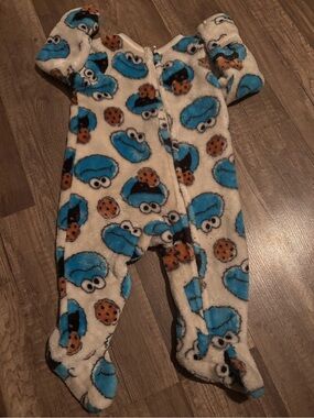 Sesame Street Blue and White Cookie Monster Fleece Footie 200